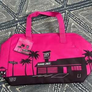 NWT TJ’s Hot Pink large insulated tote